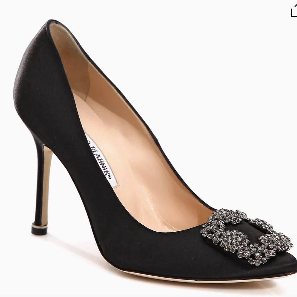 Manolo Blahnik Hangisi Black Heels